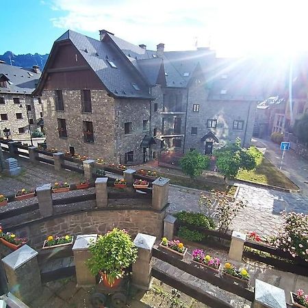 Pena Telera Petfriendly - Arafita Apartamentos El Pueyo de Jaca Buitenkant foto