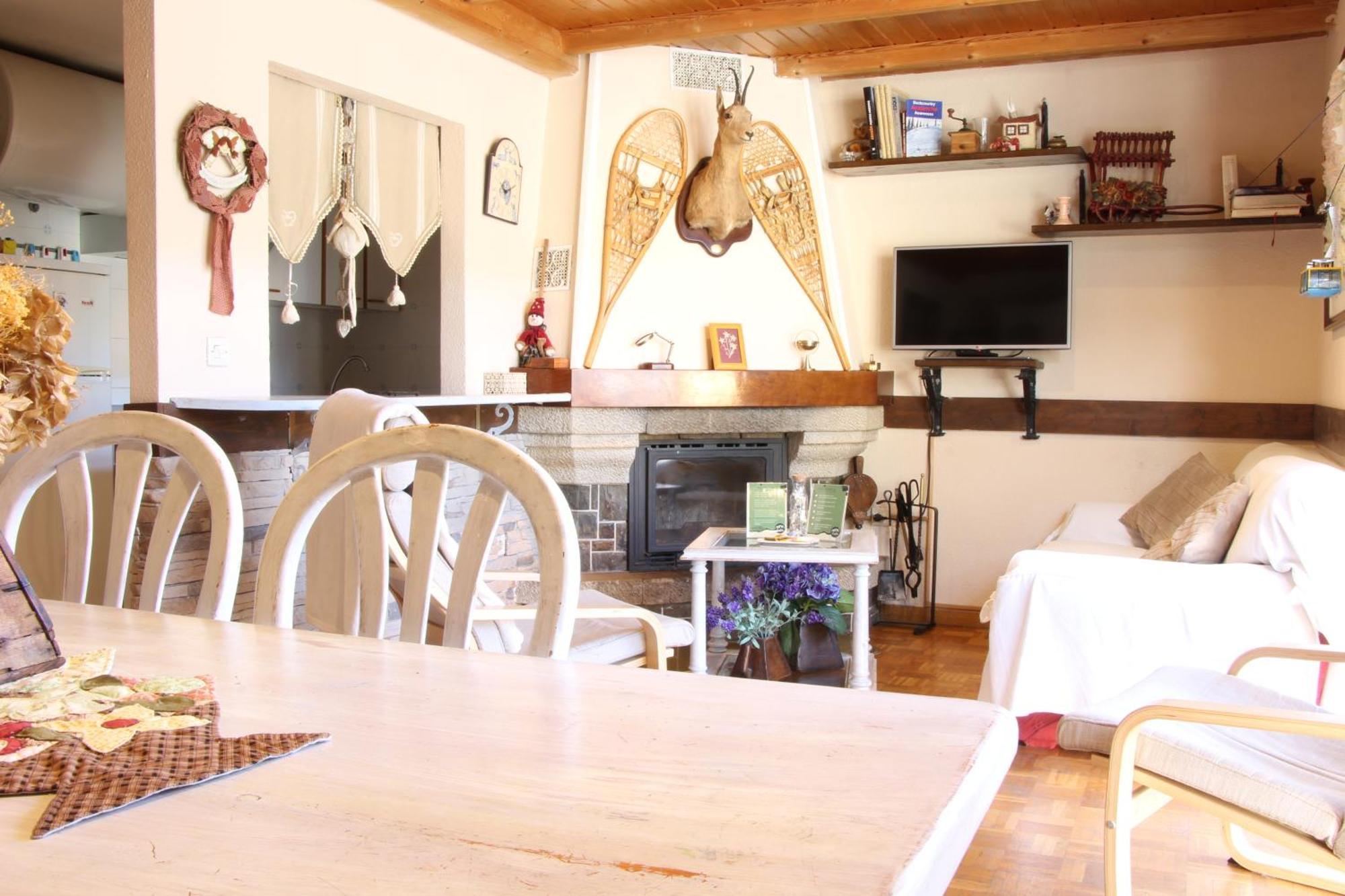Pena Telera Petfriendly - Arafita Apartamentos El Pueyo de Jaca Buitenkant foto